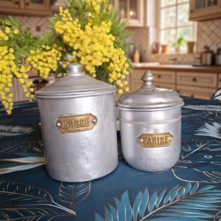 Boîtes de cuisine vintage en aluminium – Sucre & Farine