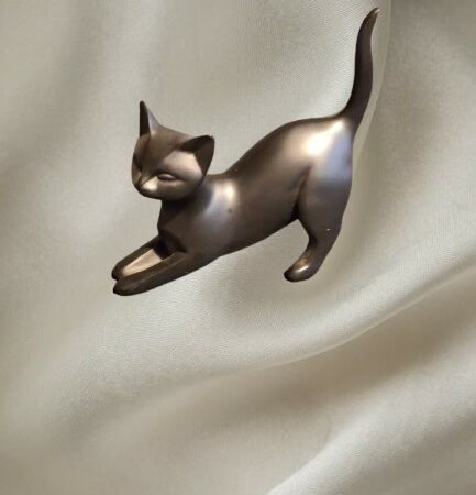 Figurine décorative -Chat noir étiré